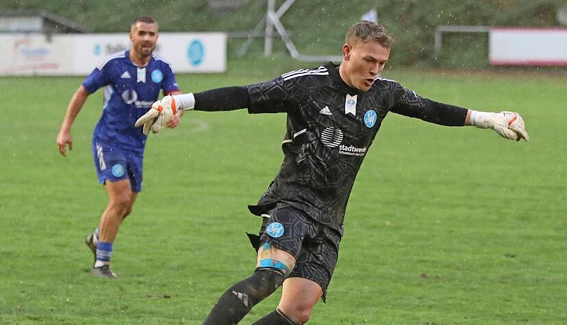 Nico Purtscher wechselte 2021 von der SG Sonnenhof Gro&szlig;aspach zu den Sportfreunden Schw&auml;bisch Hall. In der R&uuml;ckrunde dieser Saison geht er nun zum FSV Hollenbach.
Foto: Alexander Bertok