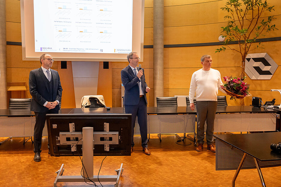 Die Bad Rappenauer haben Sebastian Frei erneut zum Oberbürgermeister gewählt. Die Bad Rappenauer haben Sebastian Frei erneut zum Oberbürgermeister gewählt.