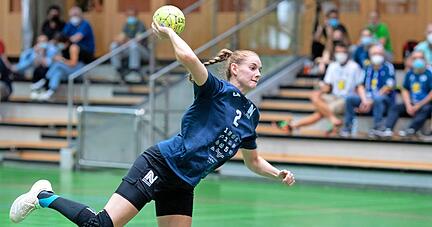 Selina Kalmbach hat eine neue Herausforderung im Visier: Nach acht Jahren in Neckarsulm zieht es die Linksaußen in die Göppinger Nachbarschaft
Foto: Andreas Veigel Selina Kalmbach hat eine neue Herausforderung im Visier: Nach acht Jahren in Neckarsulm zieht es die Linksaußen in die Göppinger Nachbarschaft
Foto: Andreas Veigel