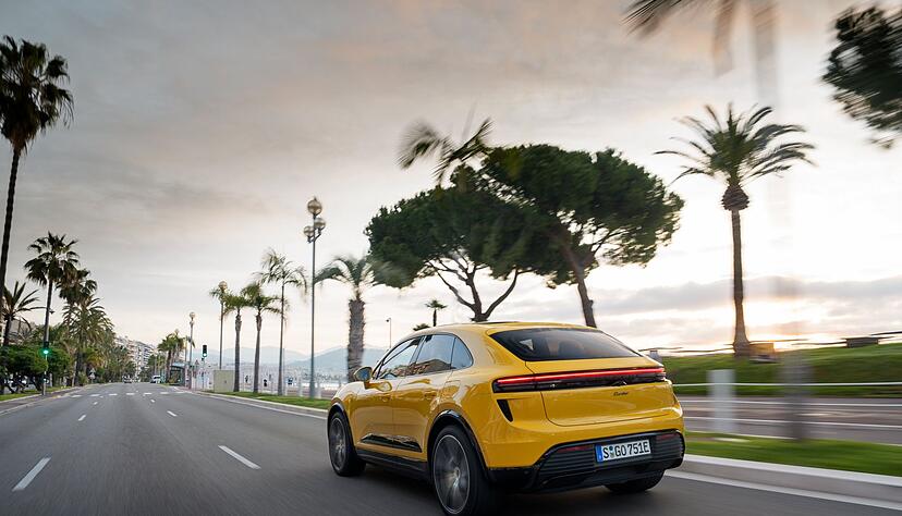 Im Rausch der Geschwindigkeit? Auf dem Boulevard ist Cruisen angesagt - bei Bedarf kann der Macan bis zu 260 km/h schnell werden.