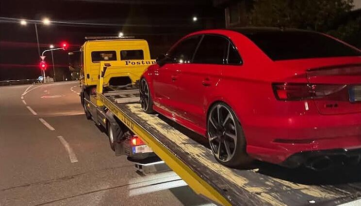 Die Polizei Heilbronn hat einen Audi RS3 beschlagnahmt.