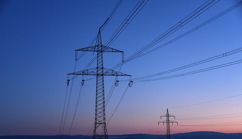 Viele Energieanbieter senken zum Jahreswechsel die Preise: Ein Tarifvergleich kann bares Geld sparen. Viele Energieanbieter senken zum Jahreswechsel die Preise: Ein Tarifvergleich kann bares Geld sparen.