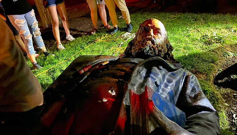 Die Proteste stießen eine Debatte über die Erinnerungskultur in den USA an. (Archivbild) Die Proteste stießen eine Debatte über die Erinnerungskultur in den USA an. (Archivbild)