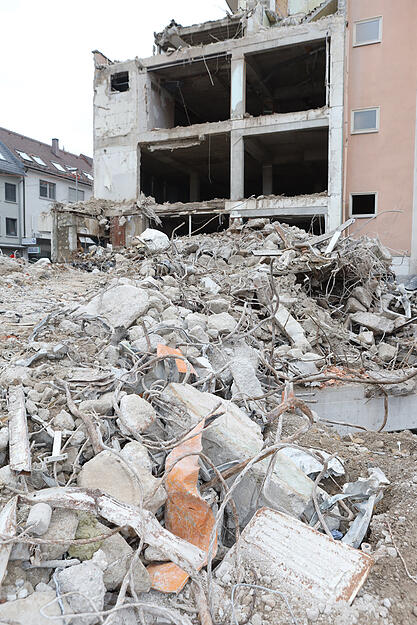 Rettungshundetraining im Kaufhaus Barthel