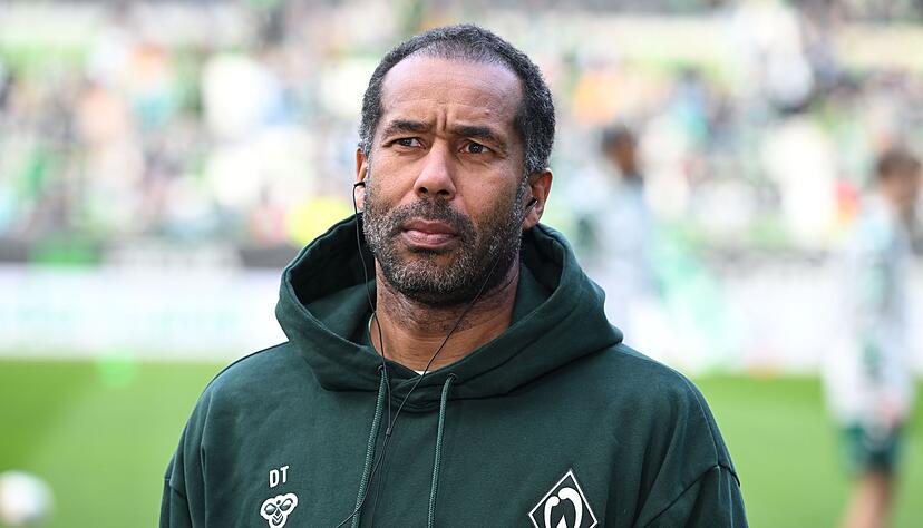 Darf endlich aufatmen: Werder-Trainer Daniel Thioune