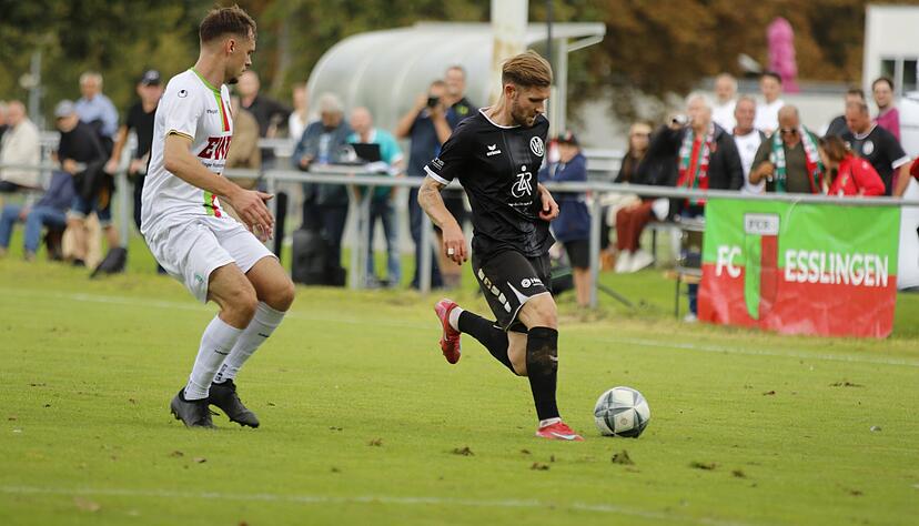 Linksverteidiger Jannik Dannhäußer zählt beim VfR Heilbronn zu den Spielern, die regelmäßig Leistung abrufen.