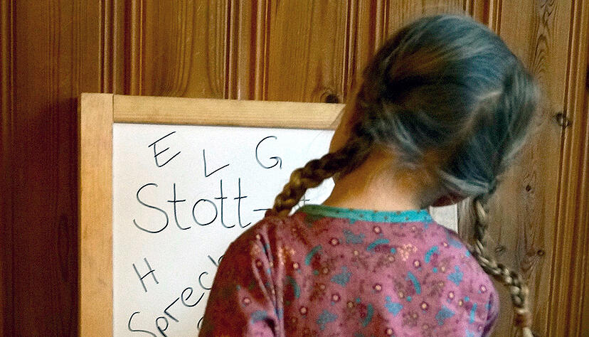 Menschen die stottern, können mit Hilfe eines Stotter-Therapeuten ihren Redefluss verbessern. Bei manchen Betroffenen verschwindet das Stottern, wenn sie Hilfe bekommen. Foto: dpa Menschen die stottern, können mit Hilfe eines Stotter-Therapeuten ihren Redefluss verbessern. Bei manchen Betroffenen verschwindet das Stottern, wenn sie Hilfe bekommen. Foto: dpa