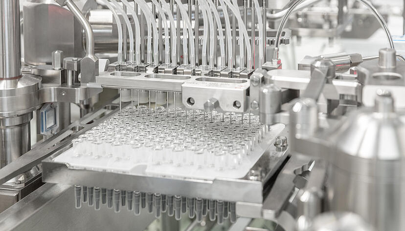 Optima ist auch Spezialist f&uuml;r Hochleistungs-Spritzenanlagen f&uuml;r die Pharmaindustrie.