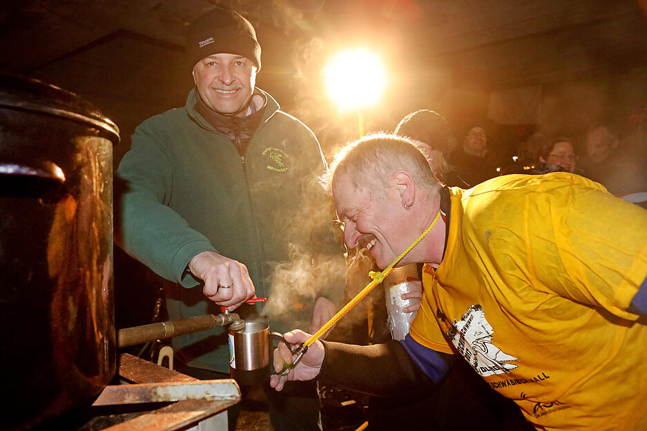 DLRG Fackelschwimmen in Möckmühler Jagst DLRG Fackelschwimmen in Möckmühler Jagst
