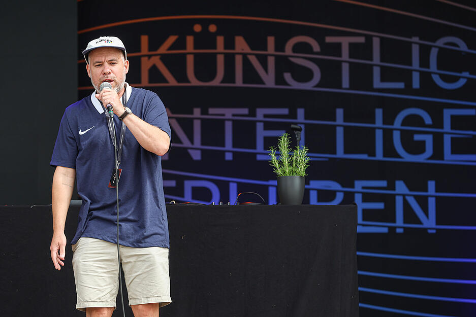 Bereits zum Auftakt am Samstagmittag erlebt das Heilbronner KI-Festival einen Besucherandrang.