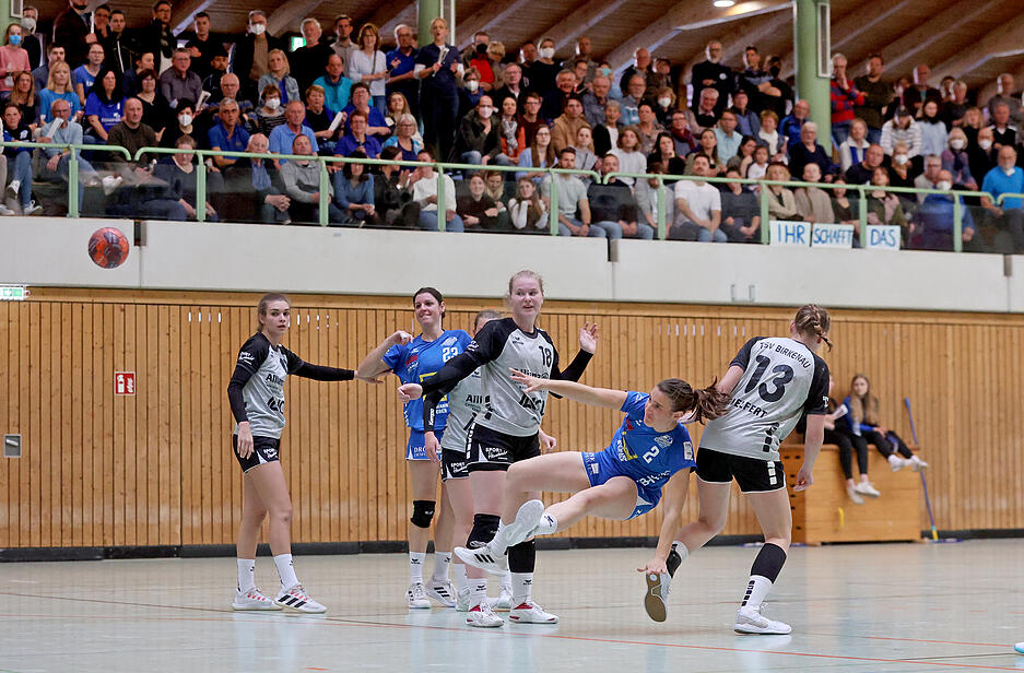 Handball Oberliga Damen TSV Bönnigheim - TSV Birkenau, Alexandra Zäh beim Wurf