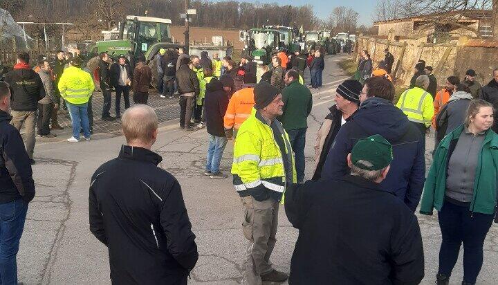 Landwirte aus dem Raum Heilbronn beteiligen sich am Bauernprotest.