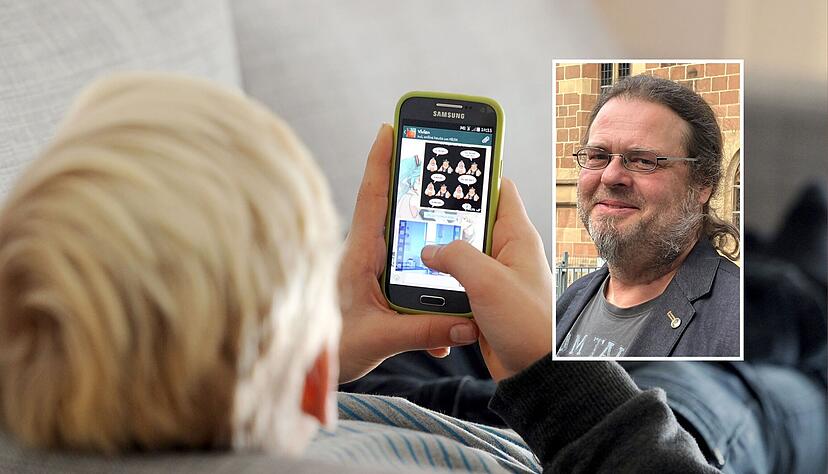Nur mal kurz mit Freunden chatten? Schnell kann das Handy für Kinder und Jugendliche zur Sucht werden. Tobias Schäfer (53, kleines Foto) berät bei der Kreisdiakonie zur Nutzung von Spielkonsolen, Multimedia und Smartphones.