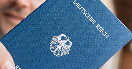 Sie sprechen der Bundesrepublik die Legitimität ab und geben bisweilen auch Pseudo-Papiere aus: "Reichsbürger" sind auch in der Region aktiv.
Foto: Archiv/seeger