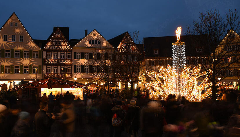Öhringen will vorerst an der Durchführung des Weihnachtsmarkts festhalten. Das Hygienekonzept wurde angepasst. Foto: Archiv/HGV Öhringen Öhringen will vorerst an der Durchführung des Weihnachtsmarkts festhalten. Das Hygienekonzept wurde angepasst. Foto: Archiv/HGV Öhringen