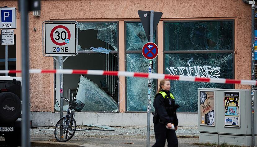Der Einsatz von Kugelbomben verursachte Schäden und besorgt viele Menschen.