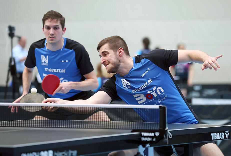Die Neckarsulmer Tischtennis-Herren spielten 5:5 gegen die TSG Kaiserslautern. Die Neckarsulmer Tischtennis-Herren spielten 5:5 gegen die TSG Kaiserslautern.