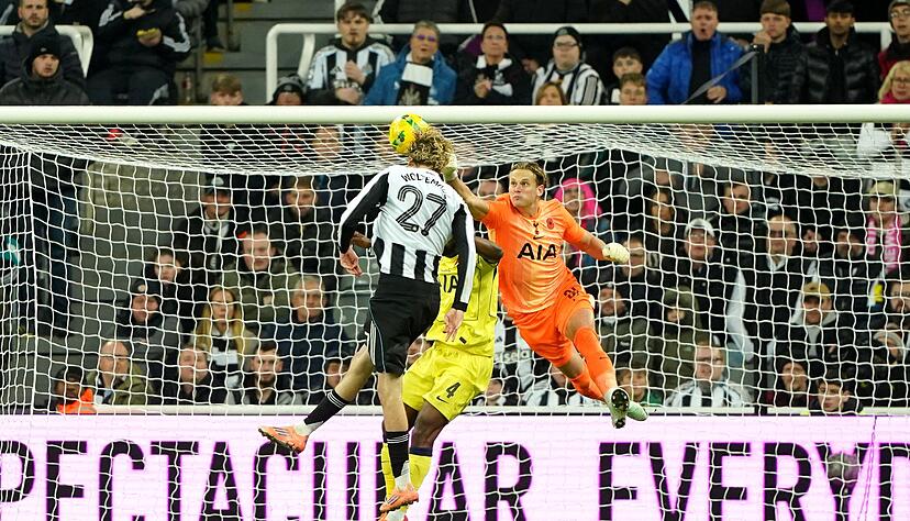 Nick Woltemade erzielte im Liga-Cup das 2:0 für Newcastle gegen Tottenham. Nick Woltemade erzielte im Liga-Cup das 2:0 für Newcastle gegen Tottenham.