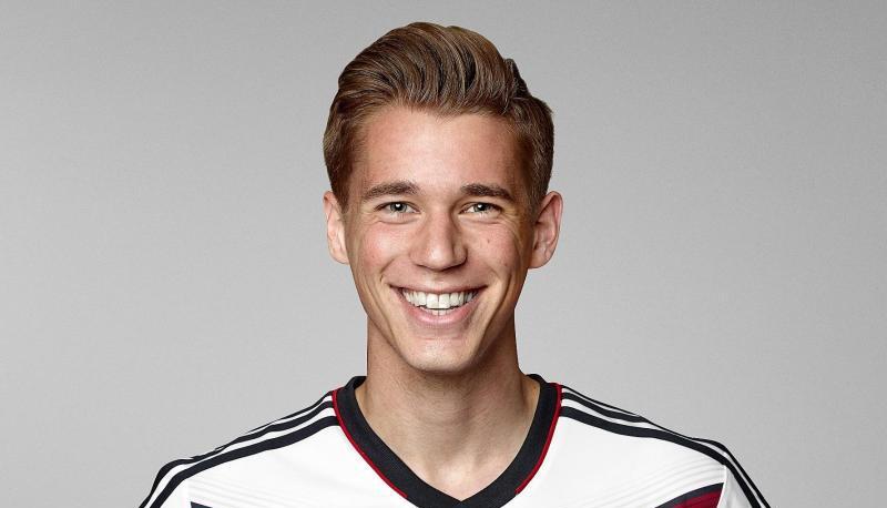 Erik Durm trägt bei der WM das Trikot mit der Nummer 15. Foto: Bongarts/Getty Images/DFB/dpa Erik Durm trägt bei der WM das Trikot mit der Nummer 15. Foto: Bongarts/Getty Images/DFB/dpa