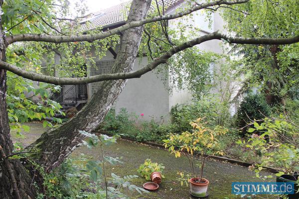 In dieses Haus drangen die Täter mit Gewalt ein und bedrohten die Bewohnerin mit einer Waffe.