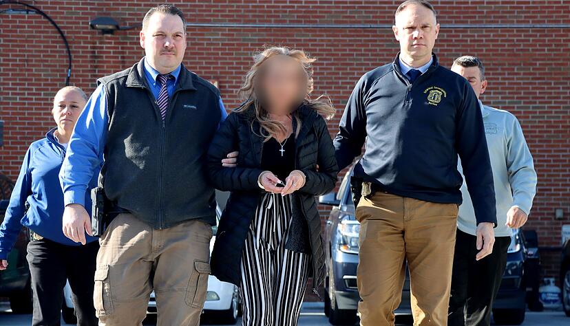 Die Stiefmutter soll einen heute 32-J&auml;hrigen 20 Jahre lang im Haus eingesperrt haben.