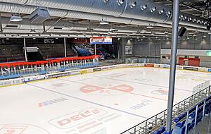 Zu viele Stehplätze, zu wenige Sitzplätze, nicht mehr zeitgemäß: das Heilbronner Eisstadion.