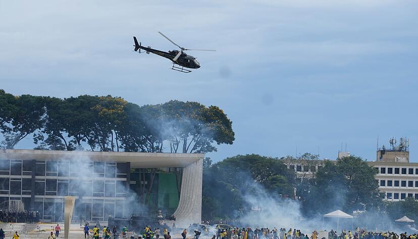 Anh&auml;nger Bolsonaros st&uuml;rmen den Kongress, das Oberste Gericht und den Pr&auml;sidentenpalast in Bras&iacute;lia. (Archivbild)