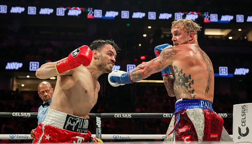 Profiboxer Julio César Chávez Jr. (l) hat großen Ärger.