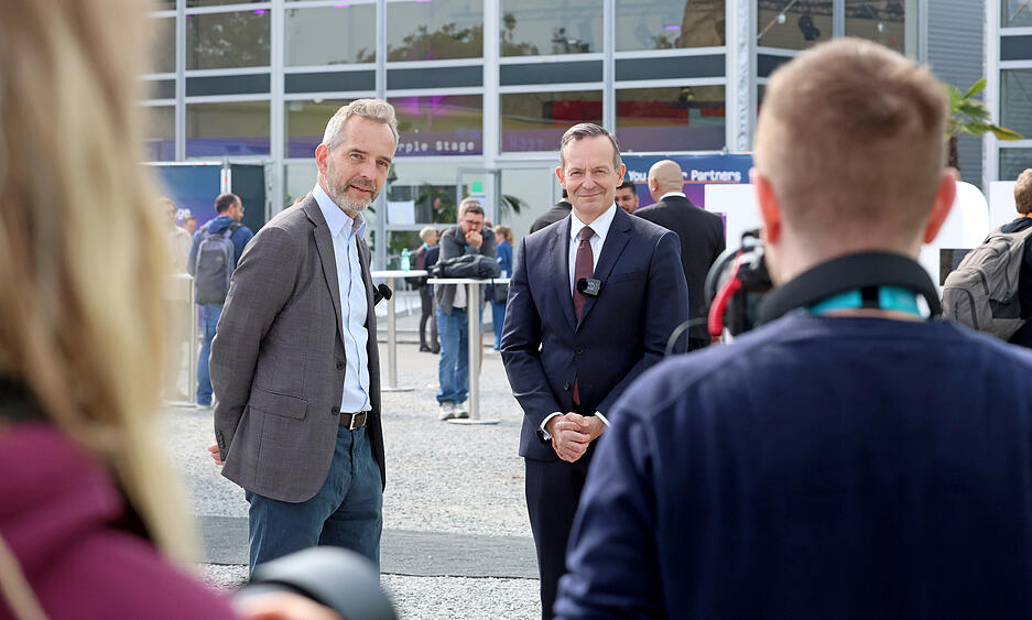 Darin sind sich Vertreterinnen und Vertreter aus Politik, Wirtschaft und Wissenschaft einig, die derzeit in Heilbronn zusammenkommen. Volker Wissing (rechts) ist auch vor Ort. Darin sind sich Vertreterinnen und Vertreter aus Politik, Wirtschaft und Wissenschaft einig, die derzeit in Heilbronn zusammenkommen. Volker Wissing (rechts) ist auch vor Ort.