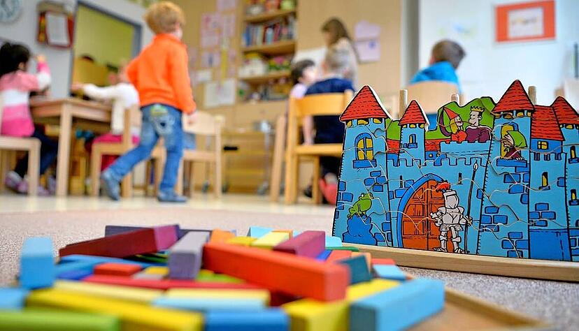 In Heilbronn gibt es 109 Kindertageseinrichtungen. Davon sind rund zwei Drittel in freier Trägerschaft und etwa ein Drittel städtisch. In Heilbronn gibt es 109 Kindertageseinrichtungen. Davon sind rund zwei Drittel in freier Trägerschaft und etwa ein Drittel städtisch.