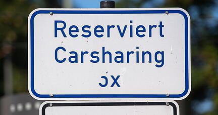Parkplätze für Autos von Carsharing-Anbietern in Leipzig.