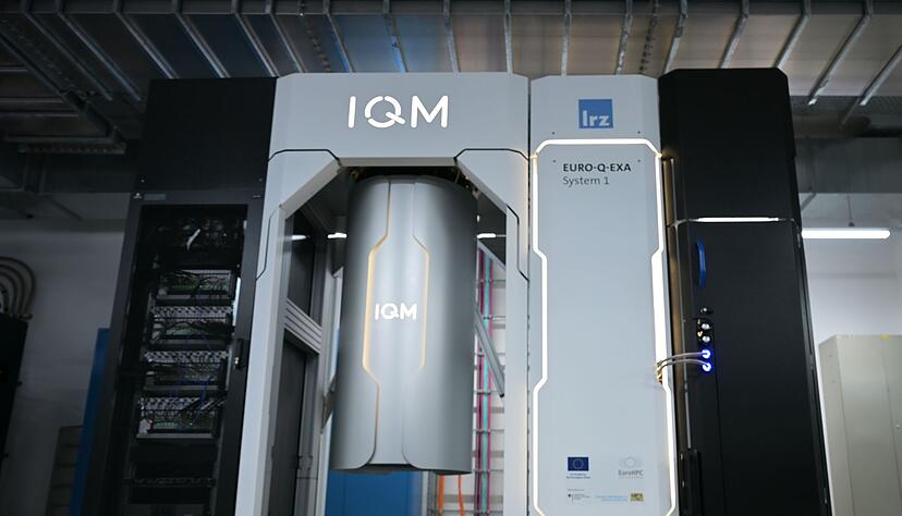 Der europäische Quantencomputer Euro-Q-Exa des finnischen Unternehmens IQM in Garching bei München. In dem Rechner steckt auch deutsche Technologie. (Archiv) Der europäische Quantencomputer Euro-Q-Exa des finnischen Unternehmens IQM in Garching bei München. In dem Rechner steckt auch deutsche Technologie. (Archiv)