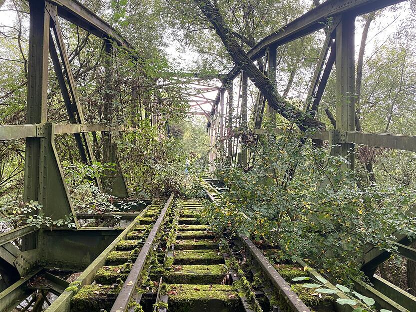Alte Eisenbahnbrücke im hohenlohischen Jagsttal. Alte Eisenbahnbrücke im hohenlohischen Jagsttal.