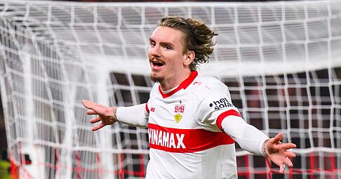 Nick Woltemade lässt die VfB-Fans jubeln.