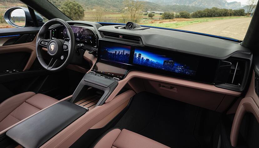 Weite Landschaften: Nein, wir meinen nicht den Blick aus dem Fenster, sondern jenen auf die riesigen Bildschirmfl&auml;chen im Innenraum.