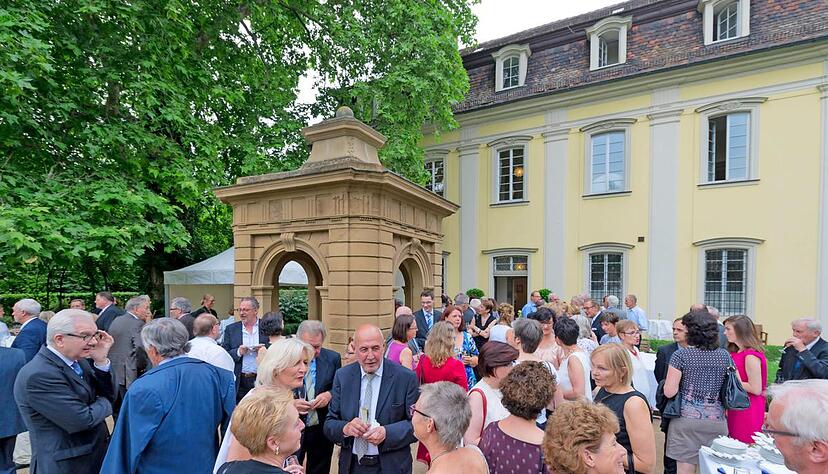 Empfang im Rosengarten des Schießhauses anlässlich des 50-jährigen Bestehens der Städtepartnerschaft.Foto: Mugler Empfang im Rosengarten des Schießhauses anlässlich des 50-jährigen Bestehens der Städtepartnerschaft.Foto: Mugler