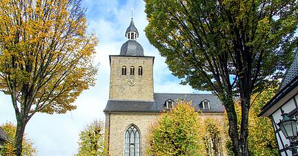 Wer aus der katholischen Kirche ausgetreten ist, kann oft nicht mehr kirchlich heiraten.