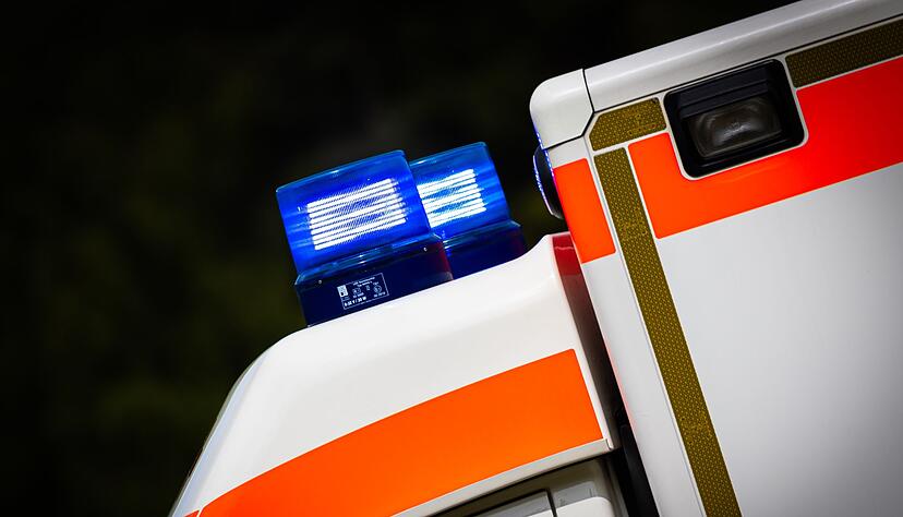 Nach dem Vorfall in einem Kasseler Schnellrestaurant laufen die Ermittlungen weiter. Ein Kleinkind soll dort einen Schluck aus einer vermeintlichen Wasserflasche genommen haben und war anschlie&szlig;end medizinisch behandelt worden. (Symbolfoto)