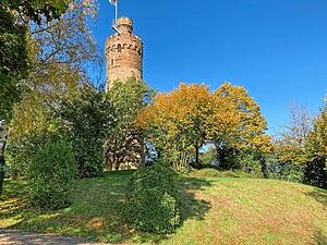 Von der Heuchelberger Warte aus, bietet sich ein guter Blick auf die Umgebung und das Heilbronner Land.