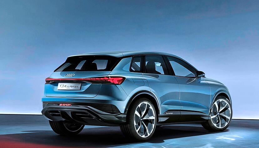 Der Q4 E-Tron &minus; hier noch als Studie &minus; startet Ende 2020 auf der selben Plattform wie der ID.3 von Volkswagen. Das SUV-Coup&eacute; wird am VW-Standort Zwickau gebaut. In Heilbronn wird ab n&auml;chstem Jahr der E-Tron GT gefertigt.
Foto: Audi