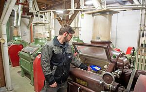 Die Maschinen f&uuml;r die Mehlherstellung stehen in der Rahmer M&uuml;hle ab Oktober still. Die K&auml;thchen-Gold-Produkte werden k&uuml;nftig in der Frie&szlig;inger M&uuml;hle hergestellt.