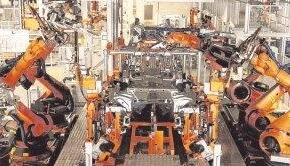 Produktion bei Audi: Wenn es in der Wirtschaft rund l&auml;uft, profitieren auch die Kommunen. Sie erhalten mehr Gewerbesteuer. Ein Teil dieser Einnahmen flie&szlig;t als Umlage an den Landkreis Heilbronn.Foto: Dittmar Dirks