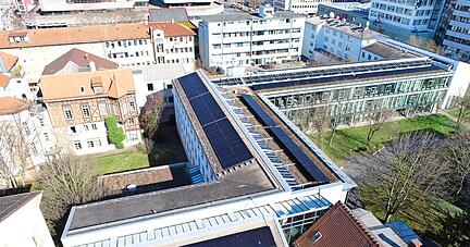Der städtische Anteil des mit Photovoltaik erzeugten Stroms in Heilbronn liegt bei sechs Prozent. Einen Beitrag leistet die Anlage auf dem Technischen Rathaus.
Foto: privat