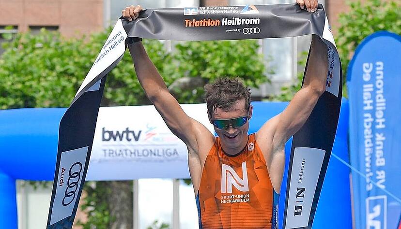 Heilbronn als Training für den nächsten Ironman: Der Neckarsulmer Dominik Sowieja gewinnt das Rennen der baden-württembergischen Triathlon-Liga. Heilbronn als Training für den nächsten Ironman: Der Neckarsulmer Dominik Sowieja gewinnt das Rennen der baden-württembergischen Triathlon-Liga.