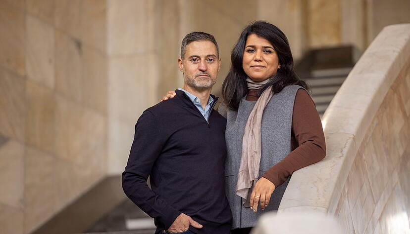 Saba-Nur Cheema und Meron Mendel sind ein außergewöhnliches Ehepaar: Sie, eine Politologin und Expertin für Antisemitismus und Islamfeindlichkeit, ist Muslimin mit pakistanischen Wurzeln. Er, Professor und Direktor der Bildungsstätte Anne Frank in Frankfurt am Main, ist ein in Tel Aviv geborener Jude.