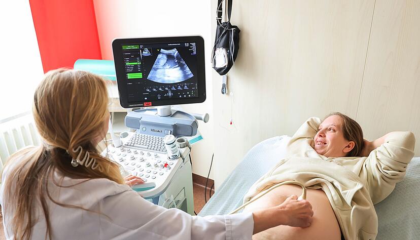 Jasmin Schmidt sagt, dass sie sich schon immer viele Kinder gew&uuml;nscht hat.