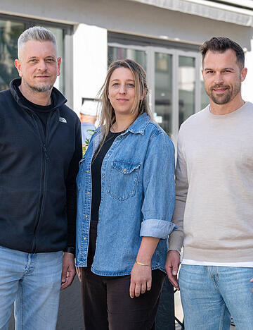 Sascha M&ouml;hrer (von links), Dana Hofmann und Dominik Britsch er&ouml;ffnen Mitte Juni im ehemaligen Mare Nostrum ein Caf&eacute; und Tapas-Restaurant.
