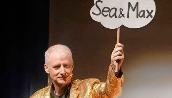 RV-Pr&auml;sident Marcus Fuchs moderiert Teile der Gala locker und w&uuml;rdigt zugleich die Stars ihres Vereins.