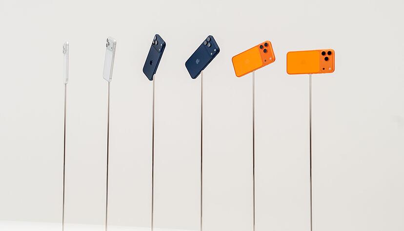 Bei den neuen iPhone 17 Pro-Modellen gibt es jetzt keine schwarze Variante mehr. Bei den neuen iPhone 17 Pro-Modellen gibt es jetzt keine schwarze Variante mehr.