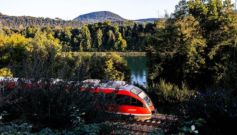 Die Deutsche Bahn verspricht ein Ende der Diesel-Ära auf der Hochrheinbahn.